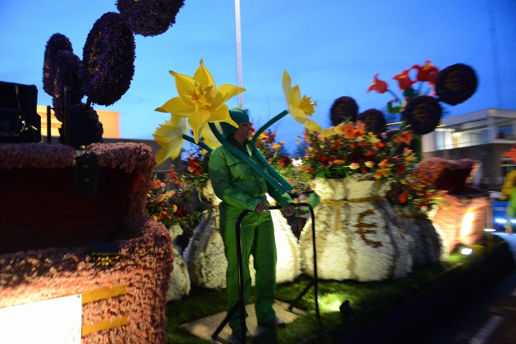 ../Images/Bloemencorso 2015 142.jpg